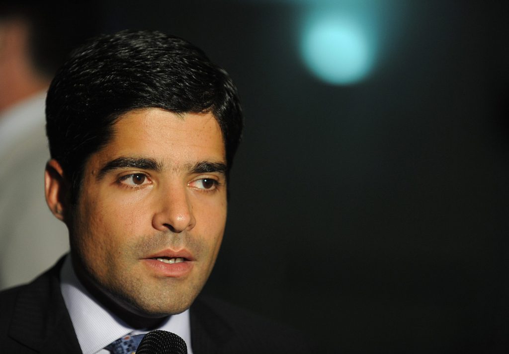 Em programa partidário, ACM Neto elogia segurança pública de Goiás: “referência nacional”