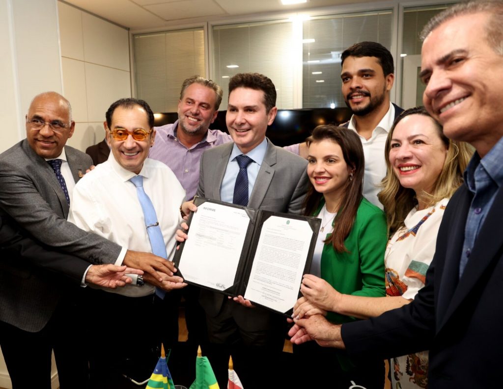 Prefeito Marden Júnior participa de ato para ampliação do Sistema de Abastecimento de Água