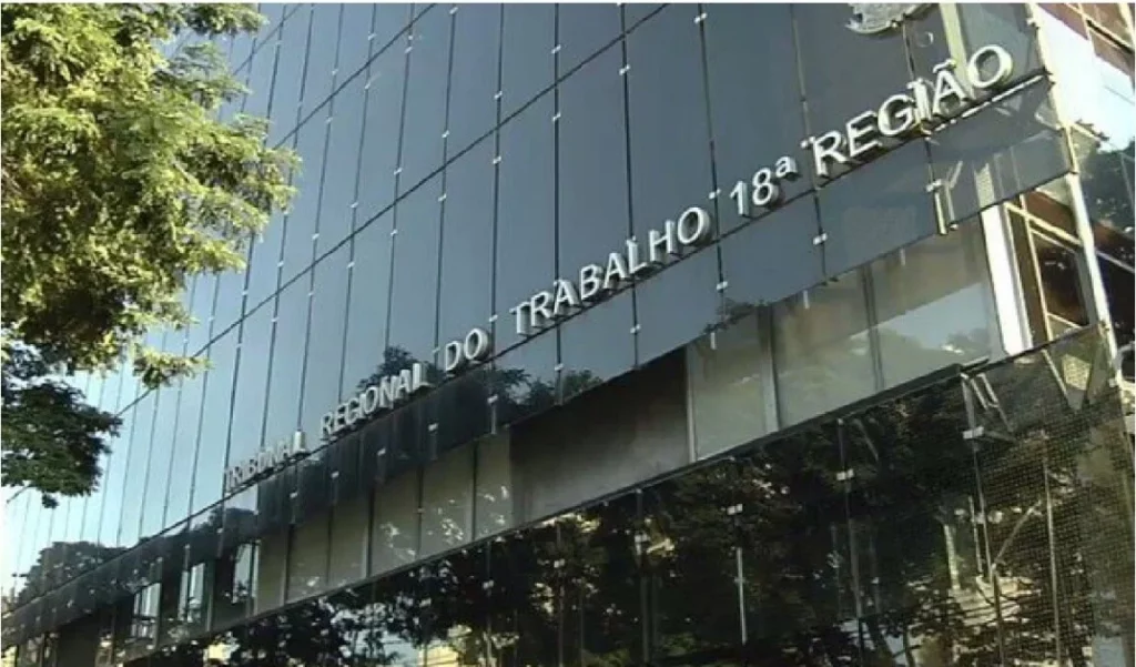 Funcionária deve ser indenizada em 7,5 mil após ter seios apalpados no trabalho