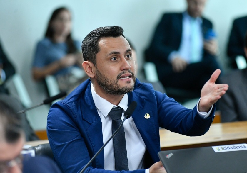 Senador Cleitinho é alvo de criminosos que usam IA para alterar conteúdo de vídeo