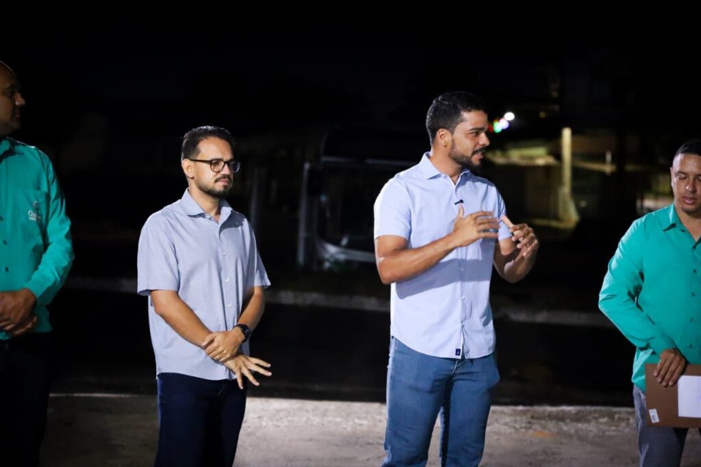 Prefeito Marden Júnior lidera “Operação Cidade Limpa” na madrugada e intensifica ações para regularizar a coleta de lixo em Trindade