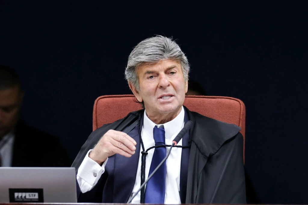 STF: Fux diverge de Moraes e vota para absolver 11 réus do 8/1