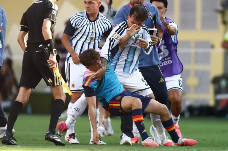 Fifa abre processo disciplinar para investigar confusão da Argentina após a final da Copa do Mundo